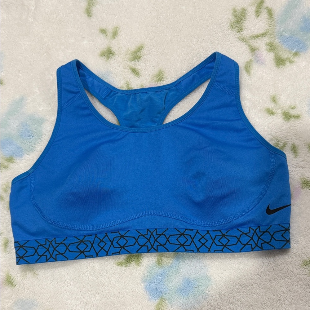 Nike Women's Blue Sports Bra M